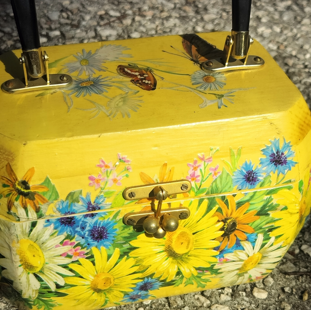 60s Vintage Handmade Crazy Daisy Box Bag